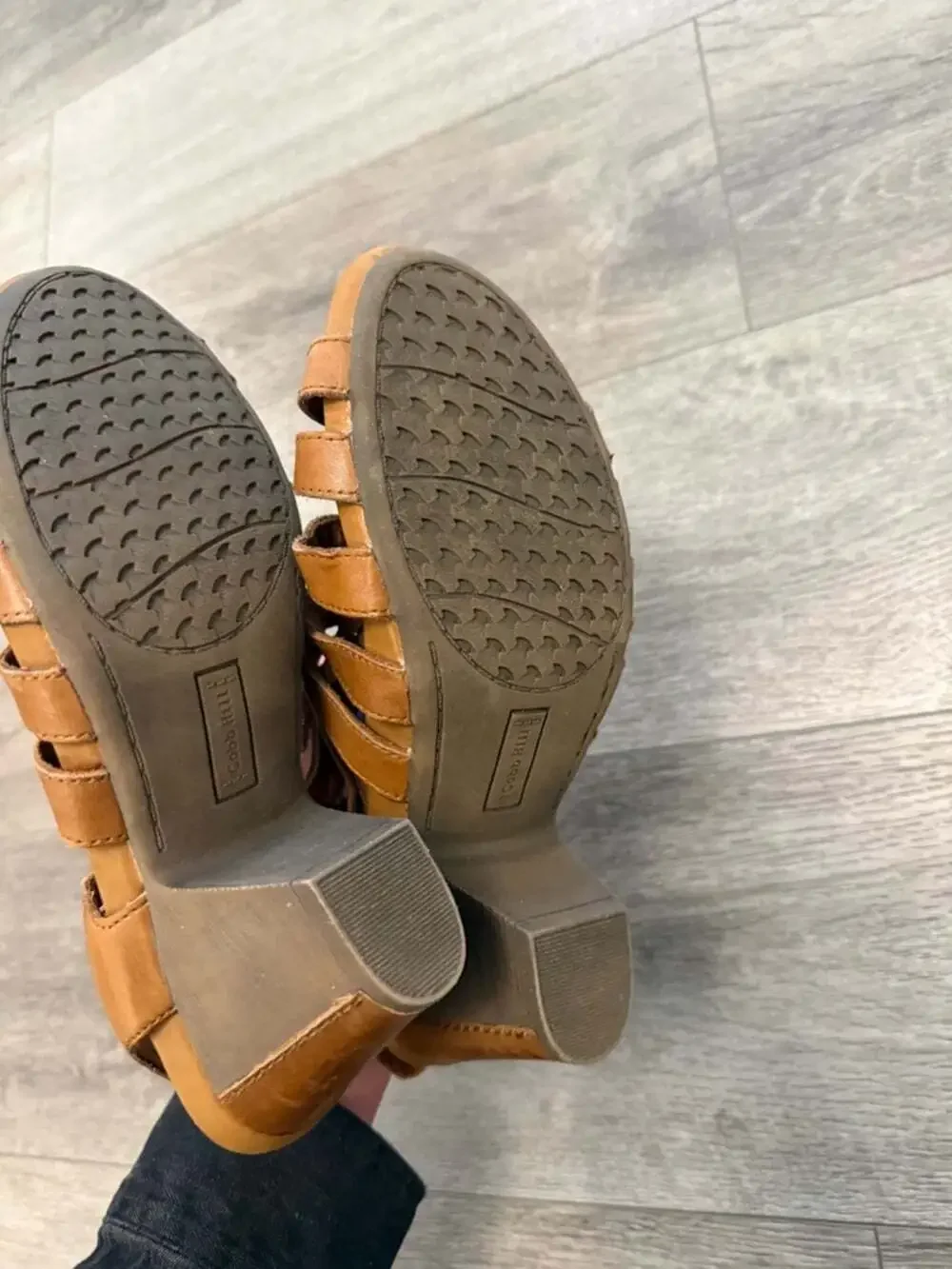 Cobb Hill Women's Tan Strappy Leather Block Heel Sandals size 39